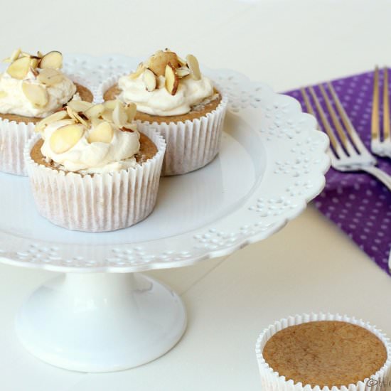 Almond Crunch Cupcakes