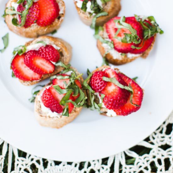 Strawberry Basil Crostini