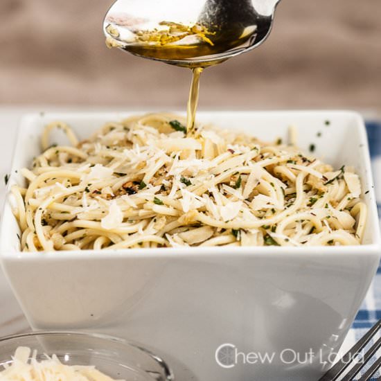 Spaghetti with Garlic and Olive Oil