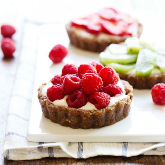 No-Bake Mini Fruit Pizzas