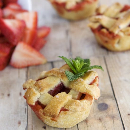 Mini Strawberry Rhubarb Pies