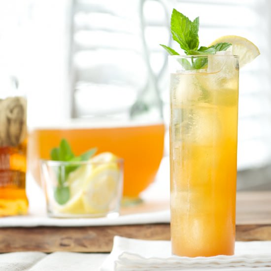 Bourbon Iced Tea with Mint