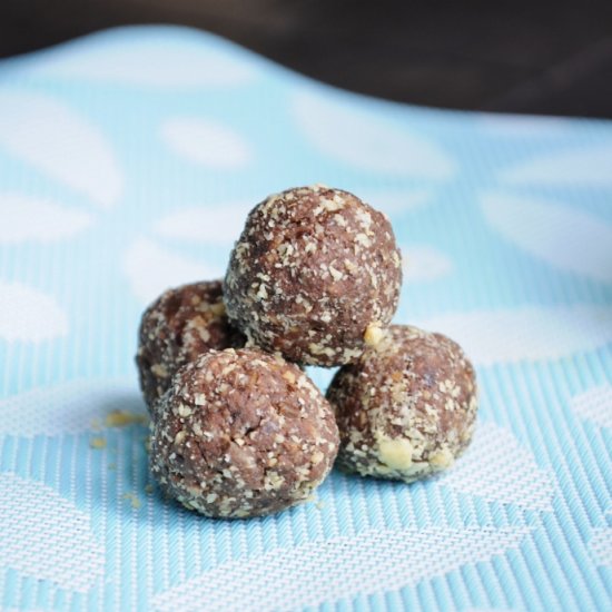 Chocolate Peanut Protein Balls