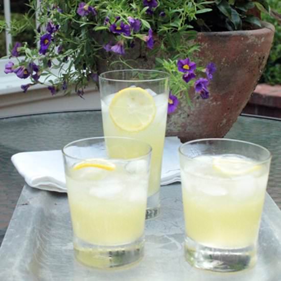 Skinny Homemade Lemonade