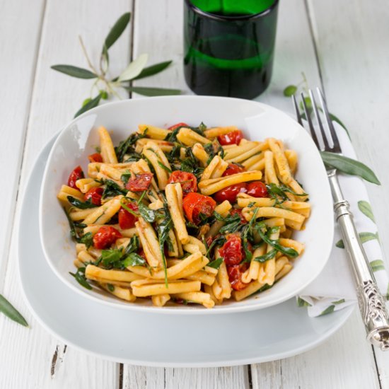 Pasta with Wild Arugula & Tomatoes