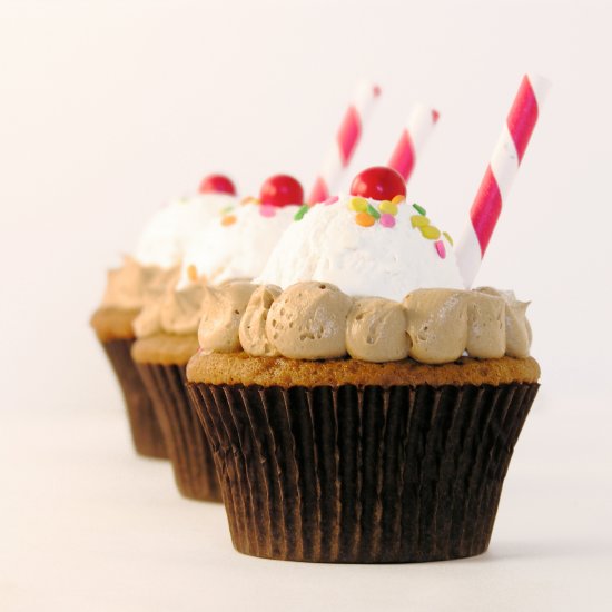 Root Beer Float Cupcakes