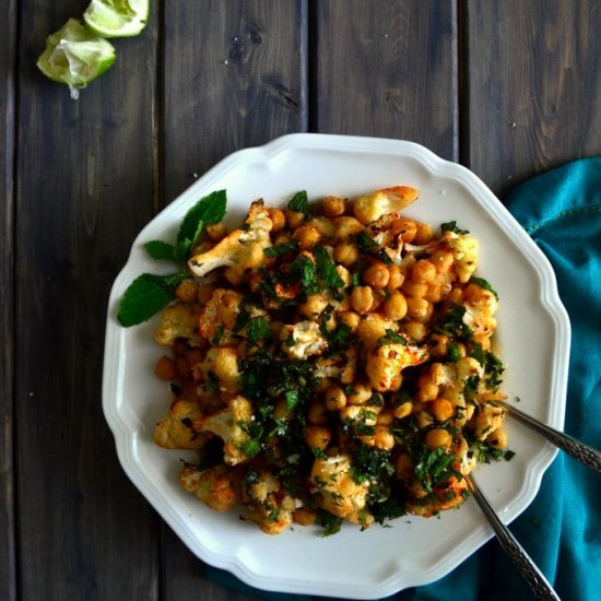 Cauliflower & Chickpeas Salad