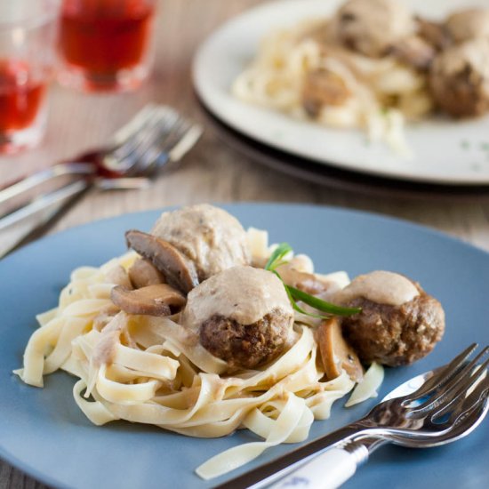 Meatballs in Creamy Mushroom Sauce