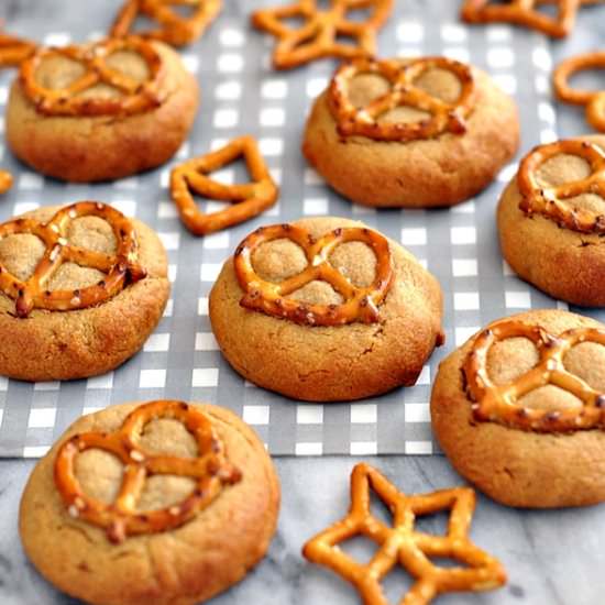 Peanut Butter & Pretzel Cookies