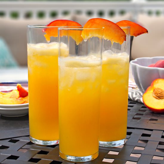 Easy Peach Lemonade