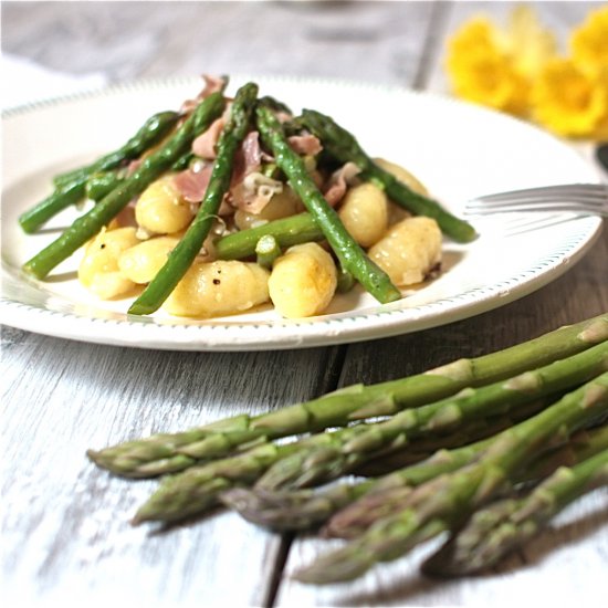 Gnocchi with Asparagus & Prosciutto