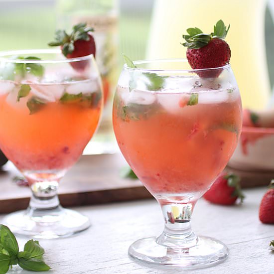 Strawberry Basil Lemonade