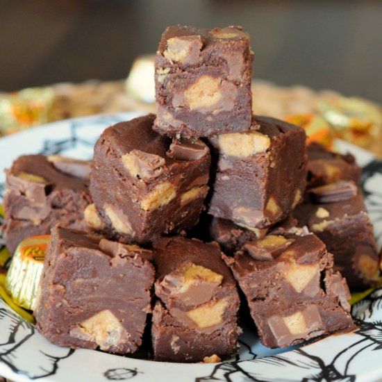 Easy Reese’s Double Decker Fudge