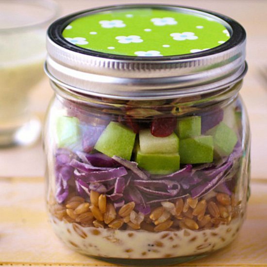 Mason jar salad with farro