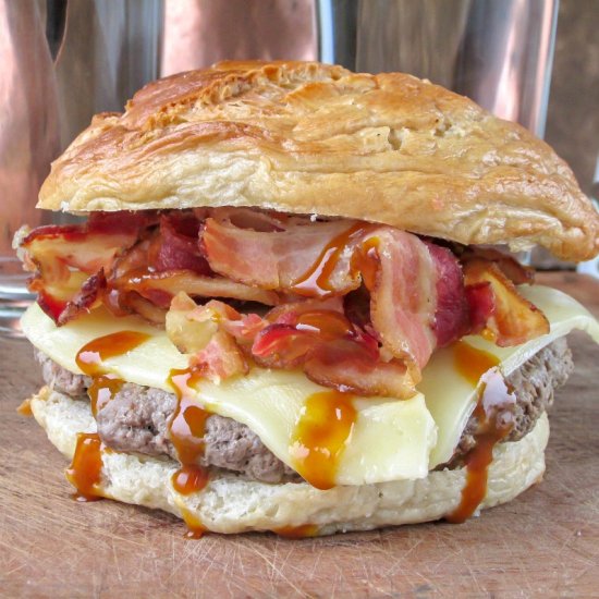 Barbecue Bacon Gouda Cheeseburgers