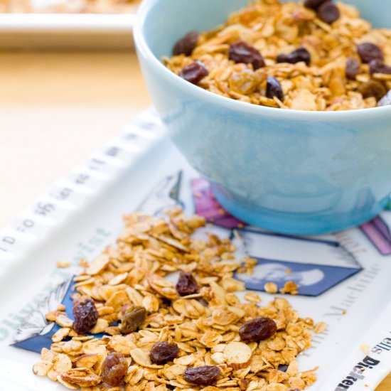 Oatmeal Raisin Cookie Granola