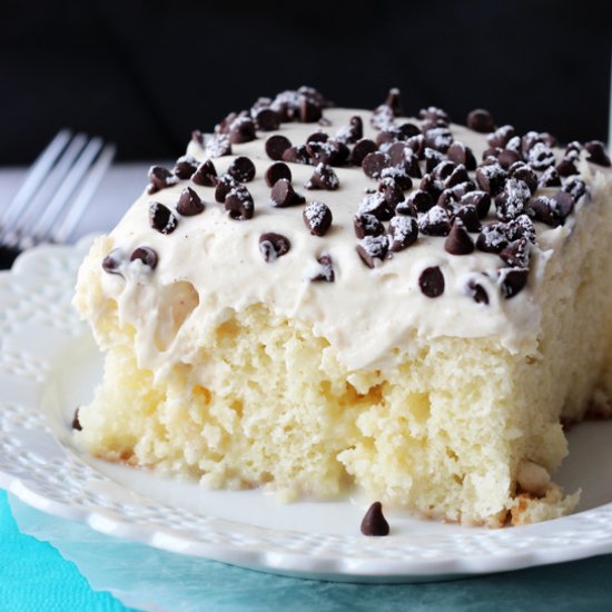 Cannoli Poke Cake