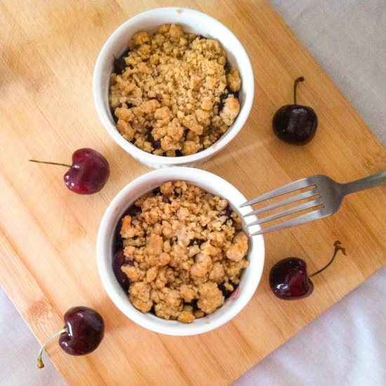 Sweet Cherry Crumble