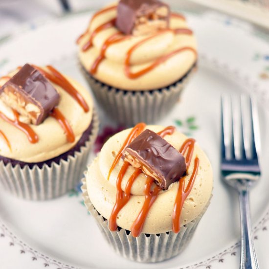 Snickers Cupcakes