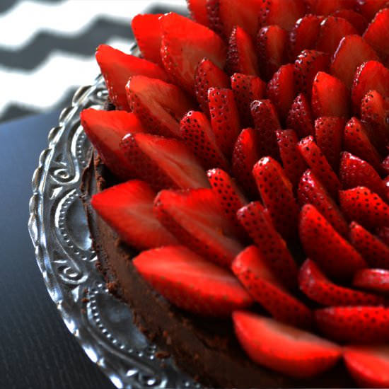 Strawberry chocolate tart