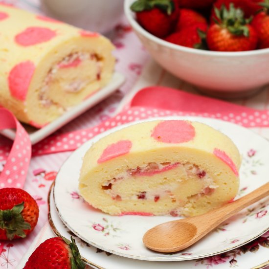 Strawberry and Cream Swiss Roll