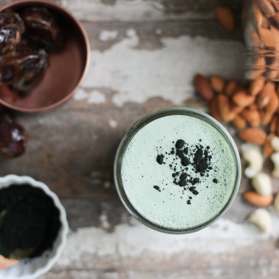 Blue-Green Spirulina Milk