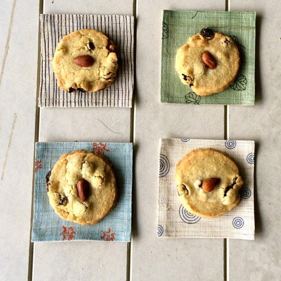 Spiced Sultana Shortbread & Almonds