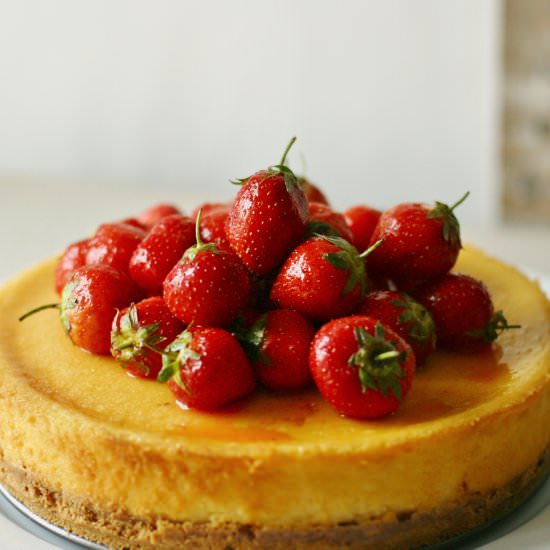 Strawberry & Vanilla Baked Cheesecake