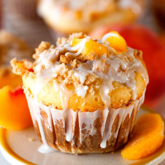 Sweet Roll Peach Crumble Muffins