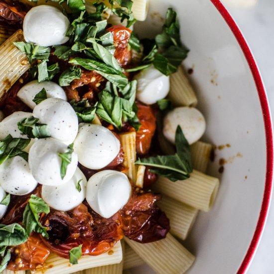 Easy Caprese Pasta