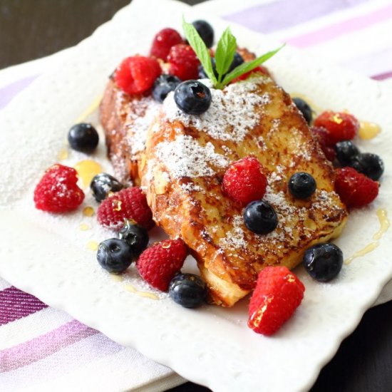 French Toasts with Berries