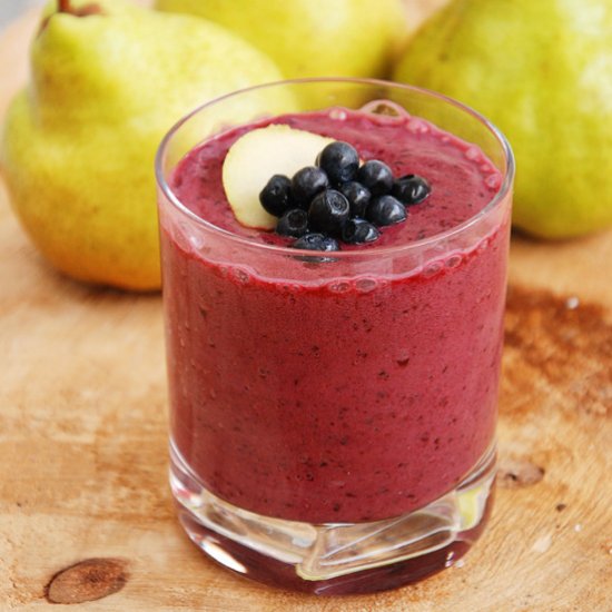 Blueberry and Pear Smoothie