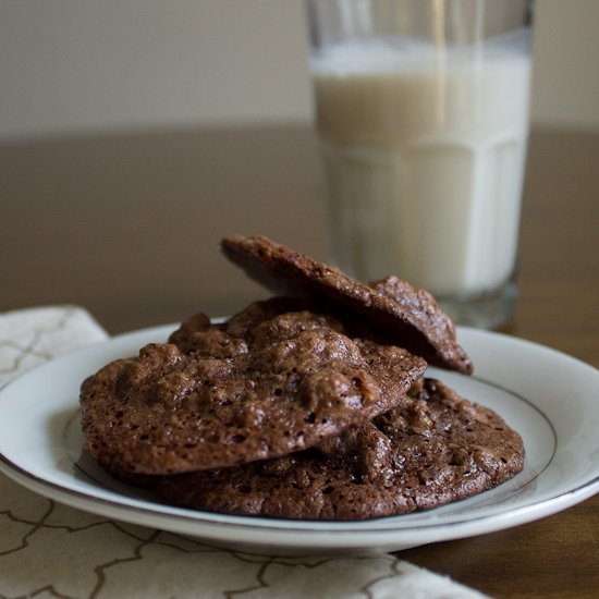 Gluten-free chocolate walnut cookie