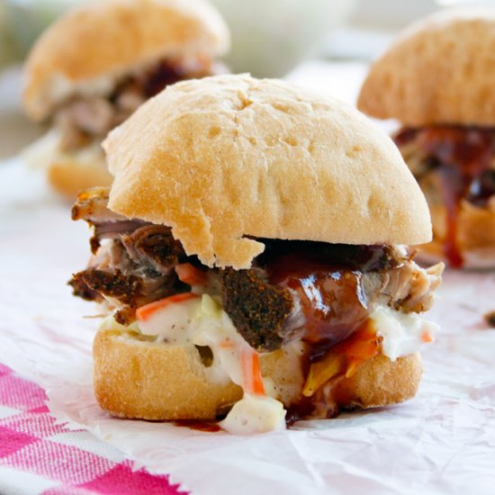 Slow Cooker Pulled Pork Sandwiches