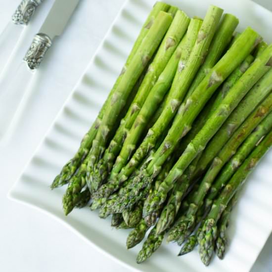 Easy and Quick Roasted Asparagus