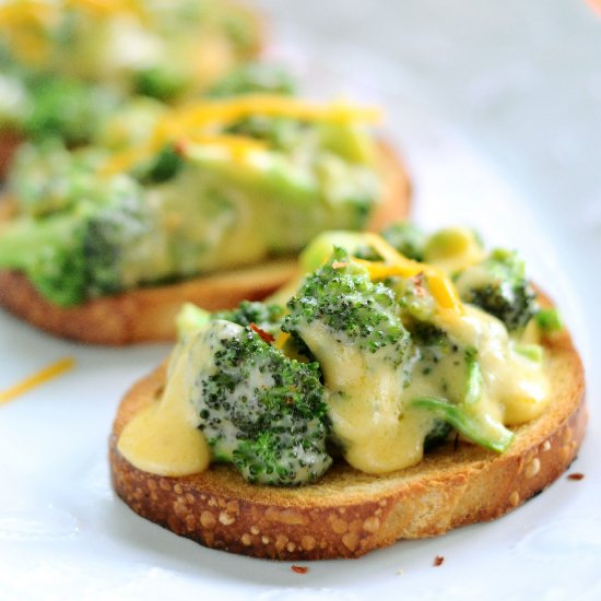 Cheesy Broccoli Crostini