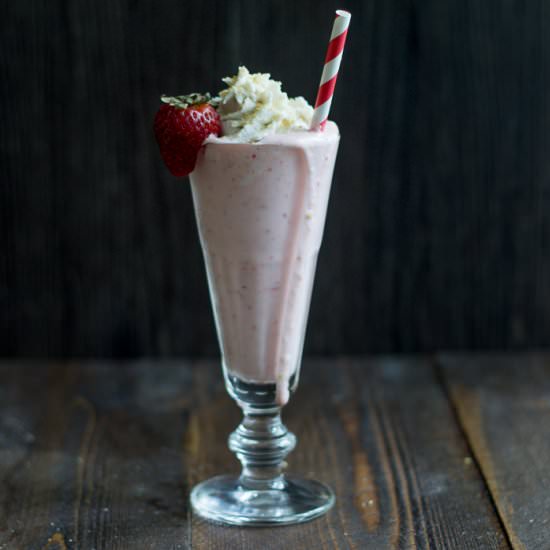 Strawberry Cheesecake Milkshakes