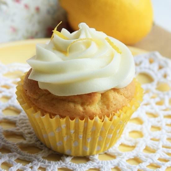 Lemon Pudding Cupcakes