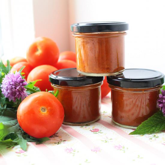 Roasted Tomato Sauce for Canning