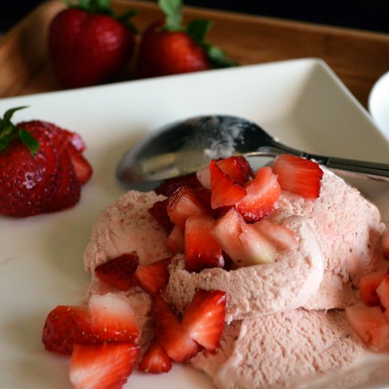 Balsamic strawberry ice cream