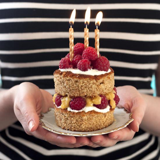 Wholemeal Honey and Vanilla Cake