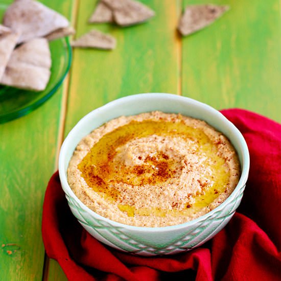 Roasted Red Bell Pepper Hummus