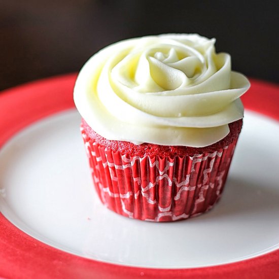 Red Velvet Cupcakes w Cream Cheese