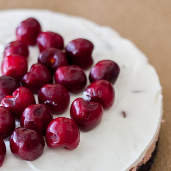 No-Bake Chocolate Cherry Cheesecake