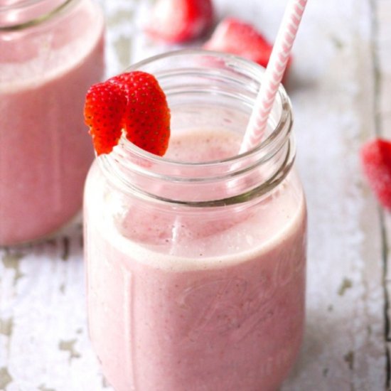 Frozen Strawberry & Almond Smoothie