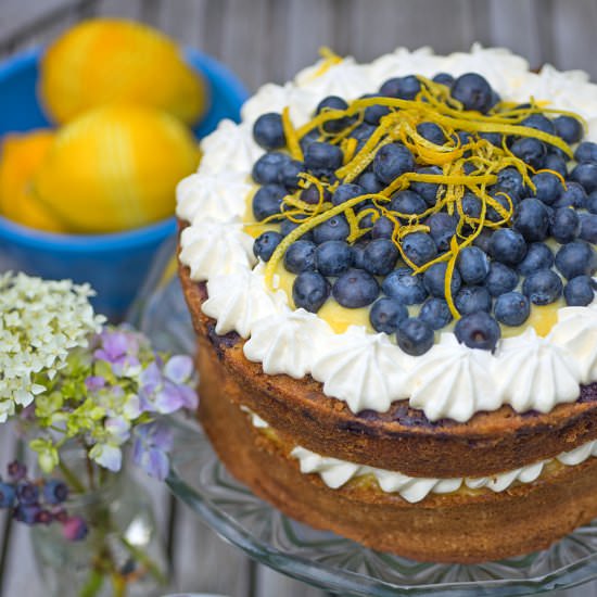 Blueberry Cake with Lemon Curd