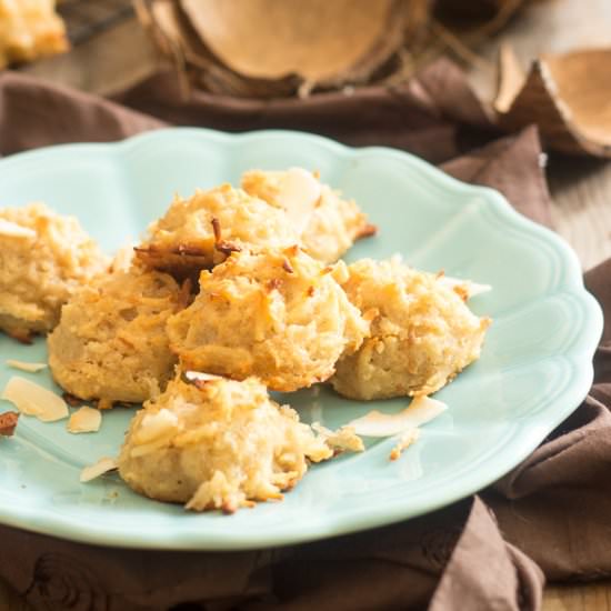 Fresh Coconut Macarons