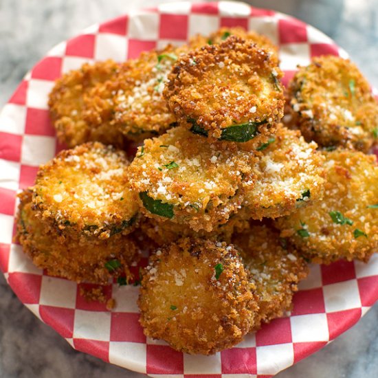 Crunchy zucchini parmesan crisps