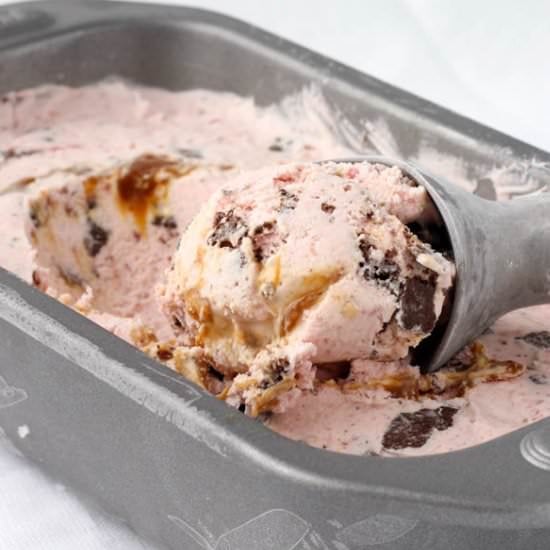 Strawberry Caramel Ice Cream