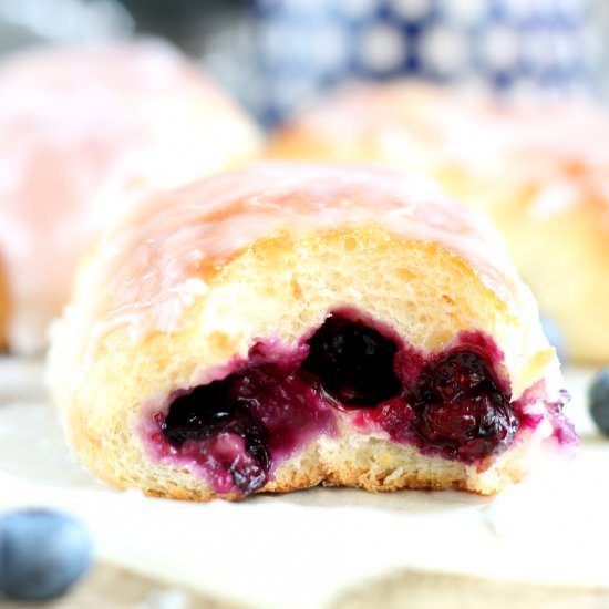 Sweet Buns with Blueberries